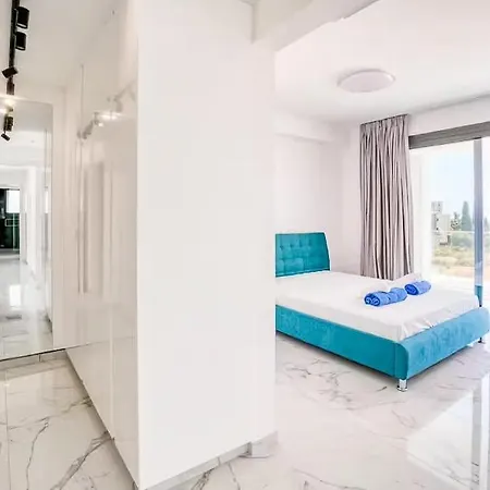 Situated In A Area ! ! בית אירוח