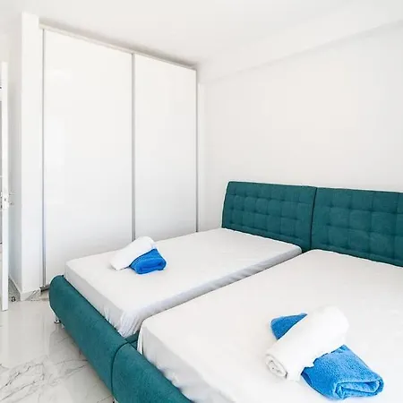 Situated In A Area ! ! Peyia